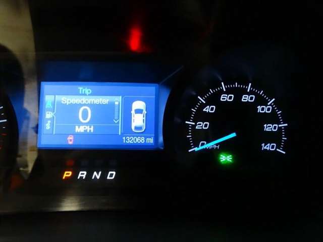 Ford Explorer 2013 photo 32